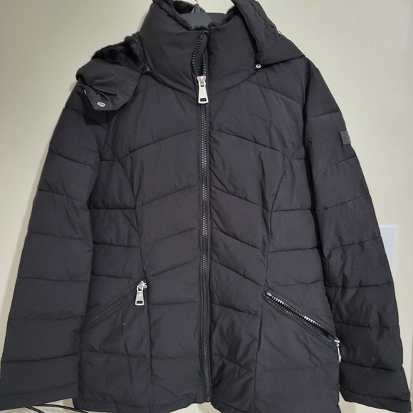 Calvin Klein infinite stretch Puffer Jacket - Picture 5 of 5